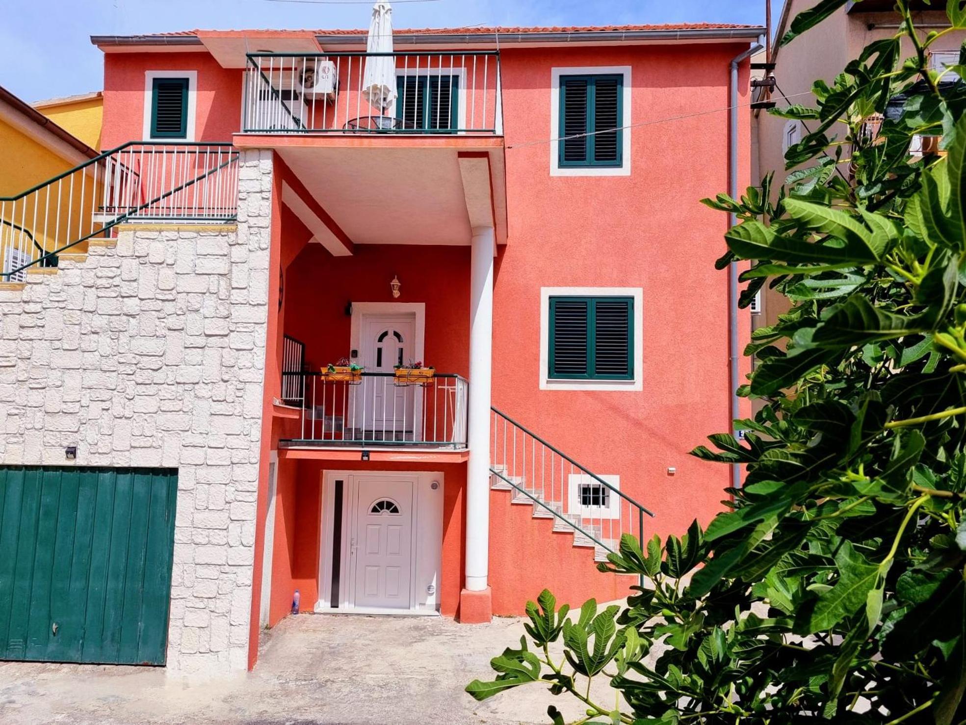 Glorianita Sweethome,centro, Free Parking,self Check- In *